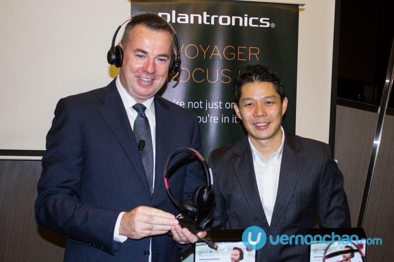 Plantronics Voyager Focus UC Plantronics Voyager Focus UC