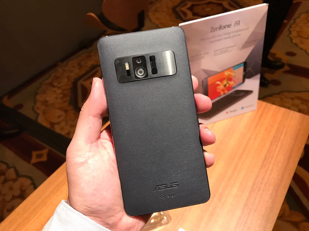 CES 2017 ASUS ZenFone AR