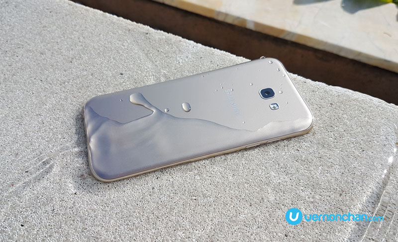 Flagship smartphone 2017