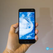 ZTE Blade V8