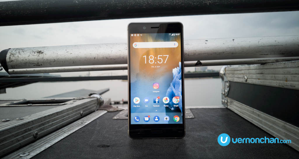 Nokia 8