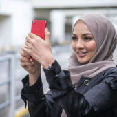 OPPO F5 Red Edition