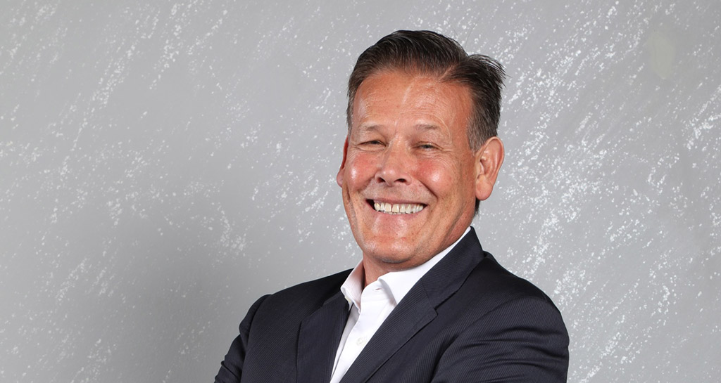 Robert Nason Maxis interim ceo