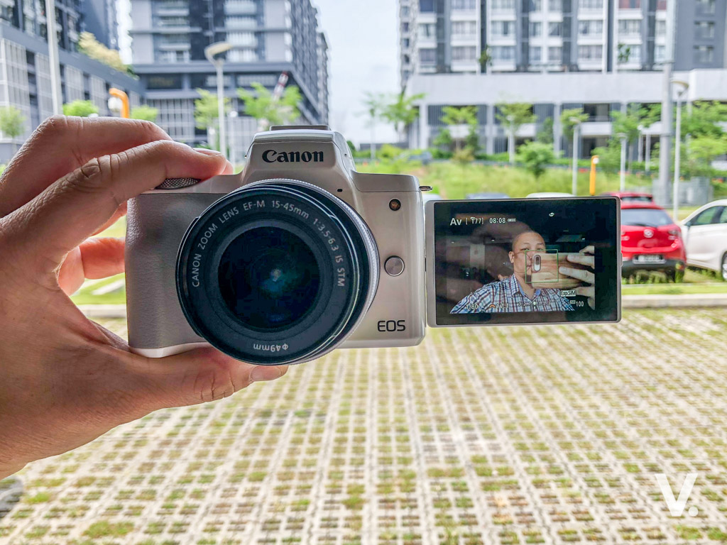 Canon EOS M50