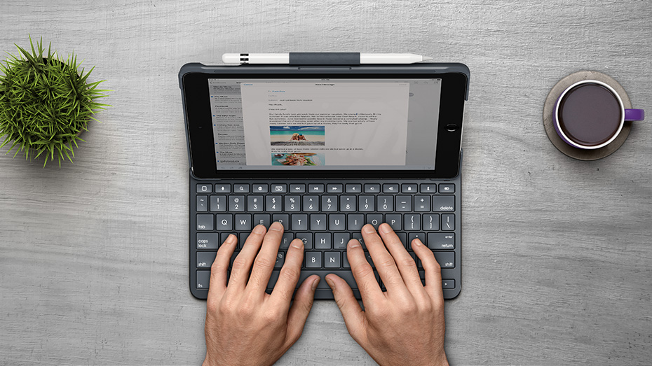 Logitech Slim Folio