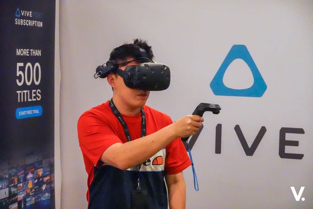 HTC VIVE