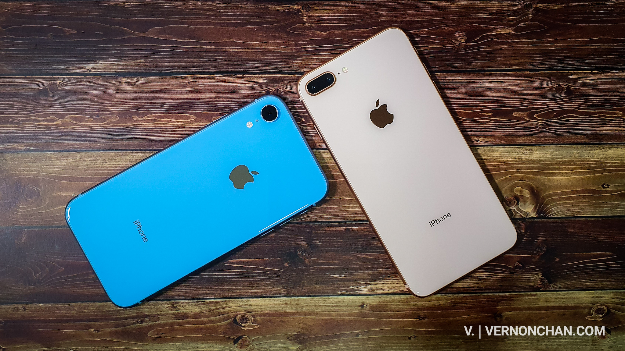 iPhone XR + iPhone 8