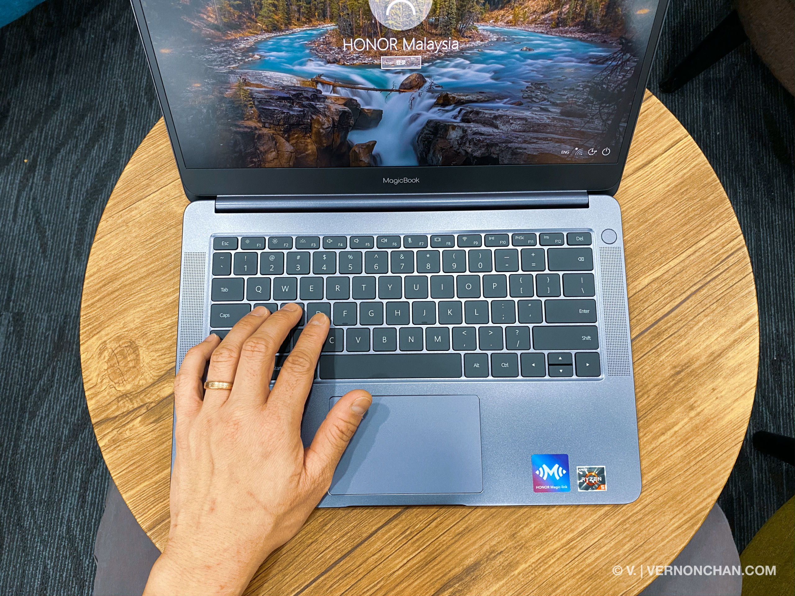 Honor MagicBook