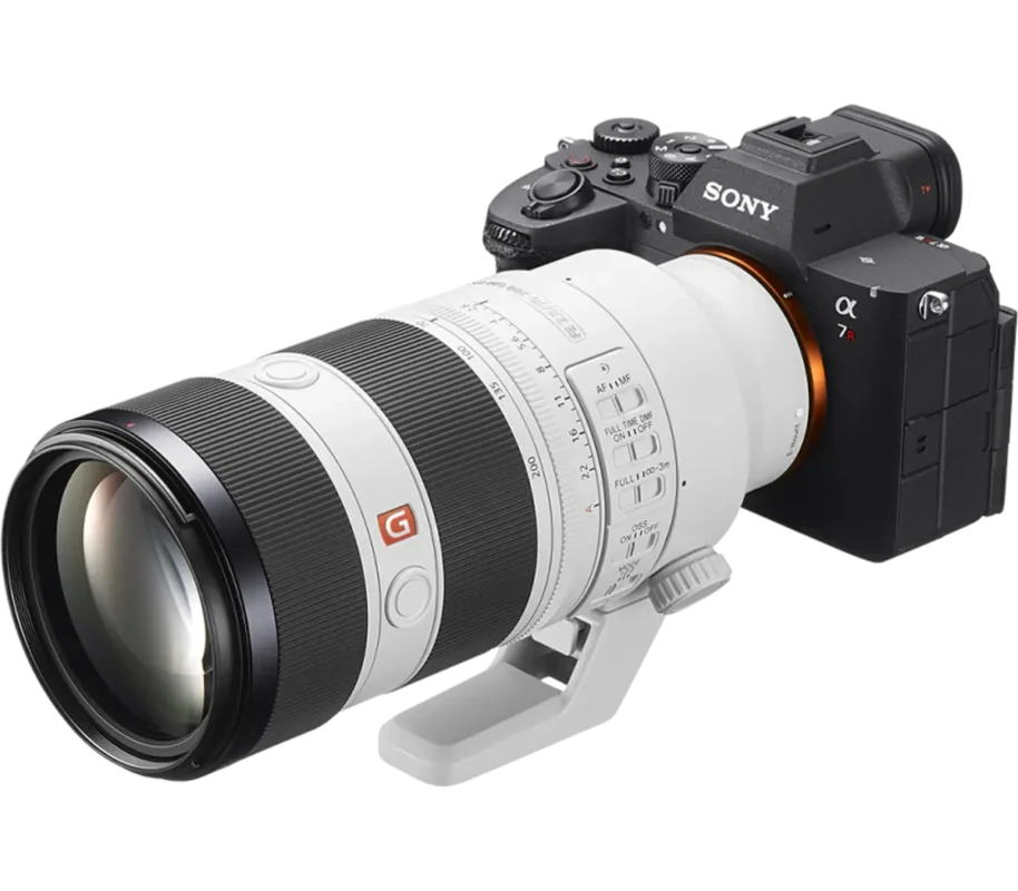Sony A7R VI + FE 100-400mm lens side view