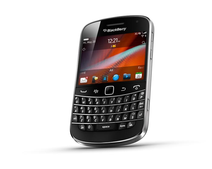 9900Bold_blk_BottomAngle-LR