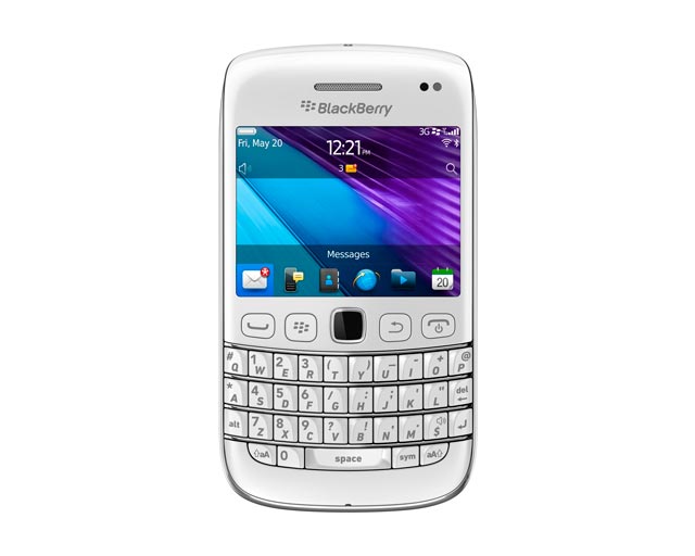 BlackBerry-Bold-9790 White