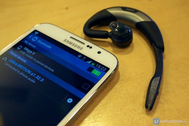 Jabra Motion Bluetooth headset.http://vernonchan.com/tag/jabra/