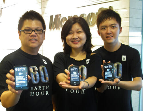 (L-R)-Peter-Tam,-Director-of-Local-Software-Innovations,-Microsoft-Malaysia;-Suan-Tan,-Brand-Activation-Manager,-WWF-Malaysia;-TC-Pun,-Microsoft-Student-Partner