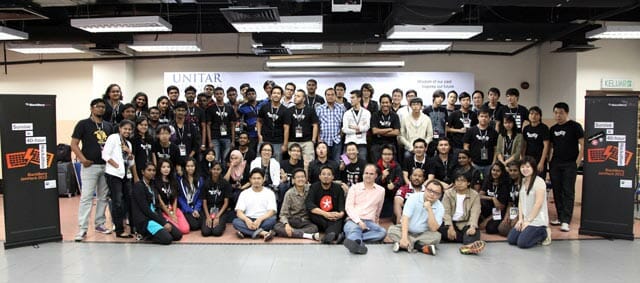 Participants-of-BlackBerry-JamHack-2012-Malaysia-LR