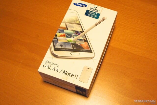 Samsung GALAXY Note II unboxed.