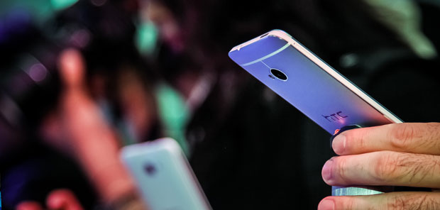 The-New-HTC-One-Silver_LR