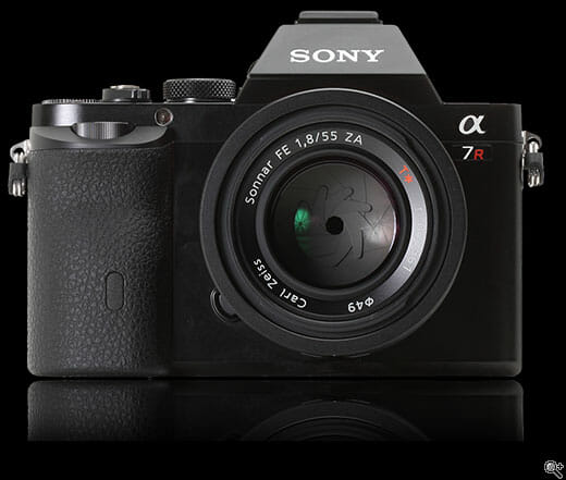 a7r-front-reflection