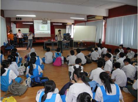 U Mobile reached out to secondary school students to educate and inspire them of their roles in environmental preservation.