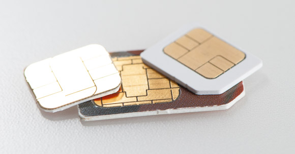 nano-sim-card-vs-micro-and-normal-sim-card. Image credit: Techdigest.tv