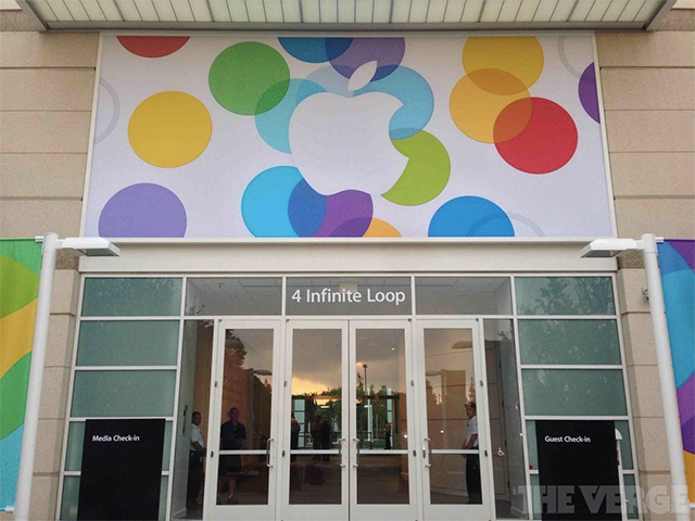 theverge_liveblog